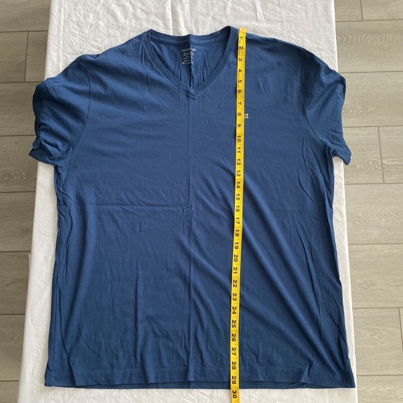 Lacoste Short Sleeved V-neck XXL (Size 7) - Picture 5 of 5